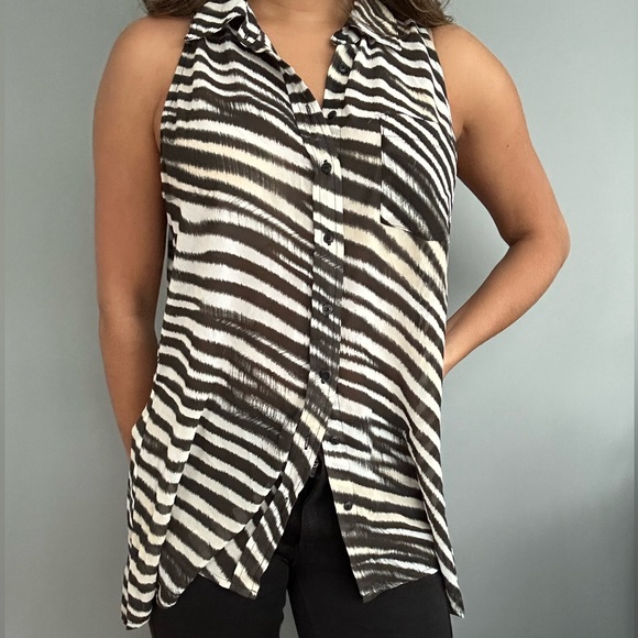 Guess open back blouse - Picture 3 of 5